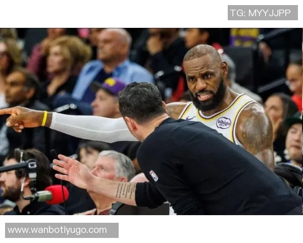 詹姆斯谈球队伤病困扰积极调整阵容全力以赴迎战对手